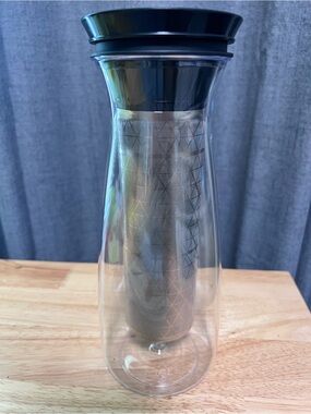 Tupperware Cold Brew Infuser Carafe with Geometric Stainless Steel Filter